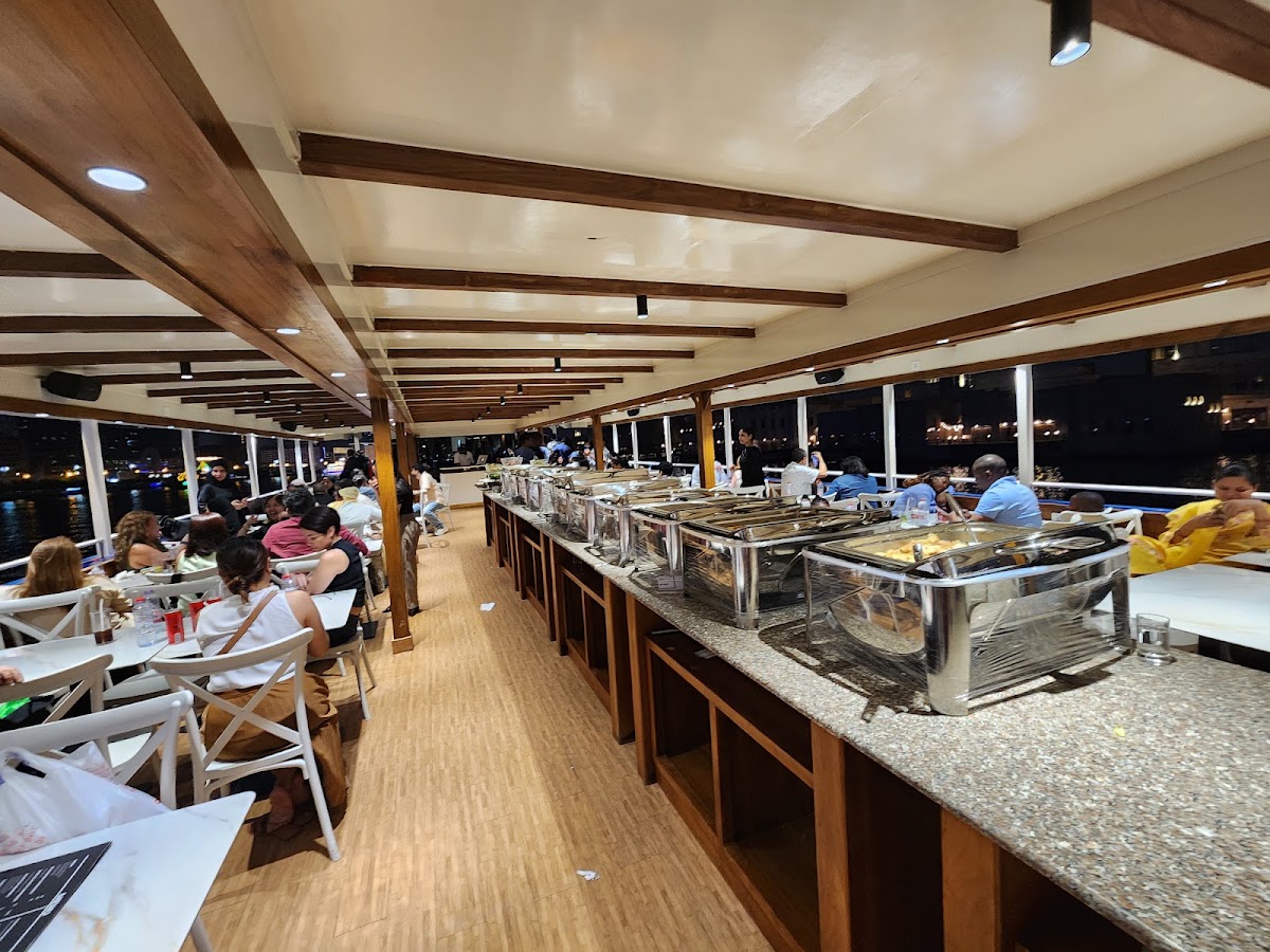 Luxury Dinner Cruise Dubai Marina - Celeste 2