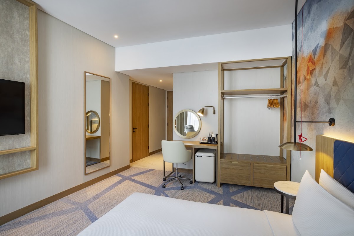 Hilton Garden Inn Dubai Business Bay 2