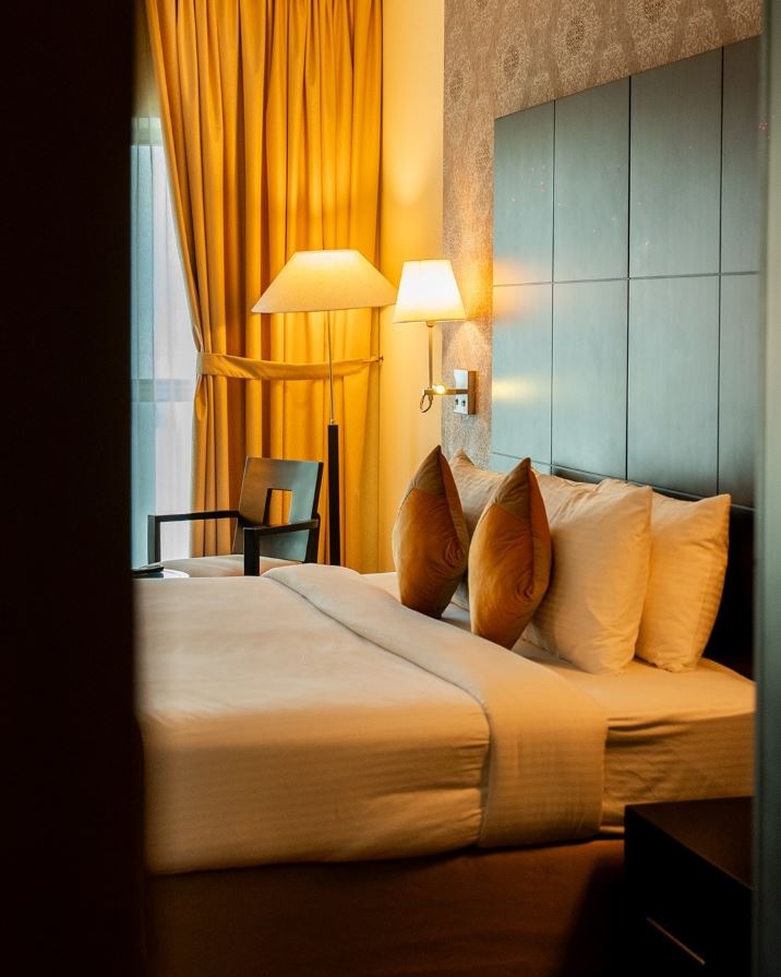 Grandeur Hotel 2