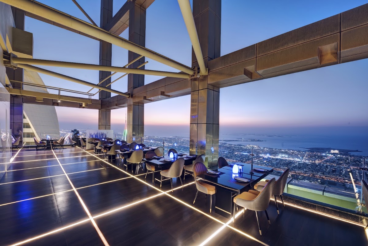 Highest View Lounge & Restaurant 4