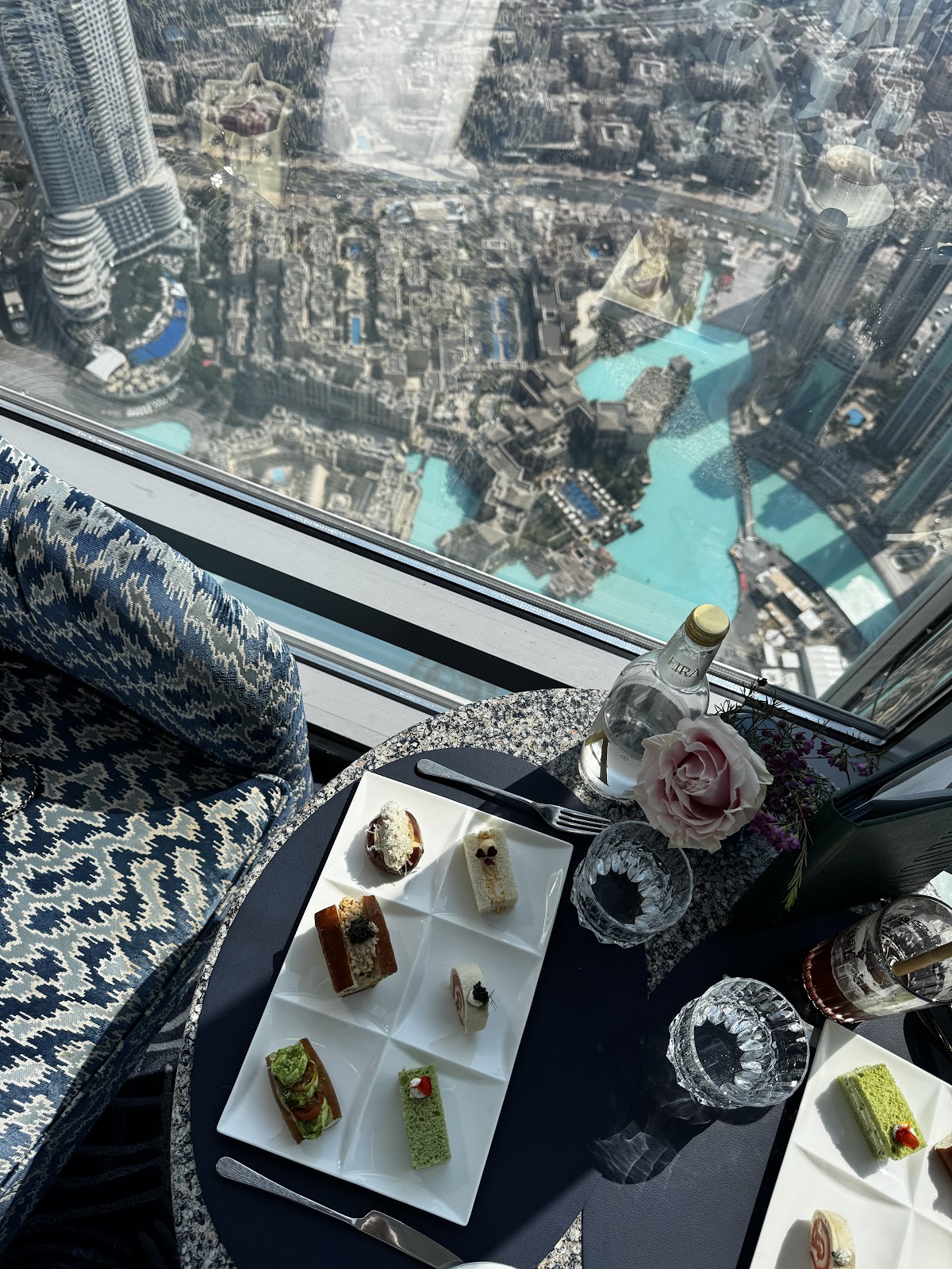 Atmosphere Burj Khalifa 3