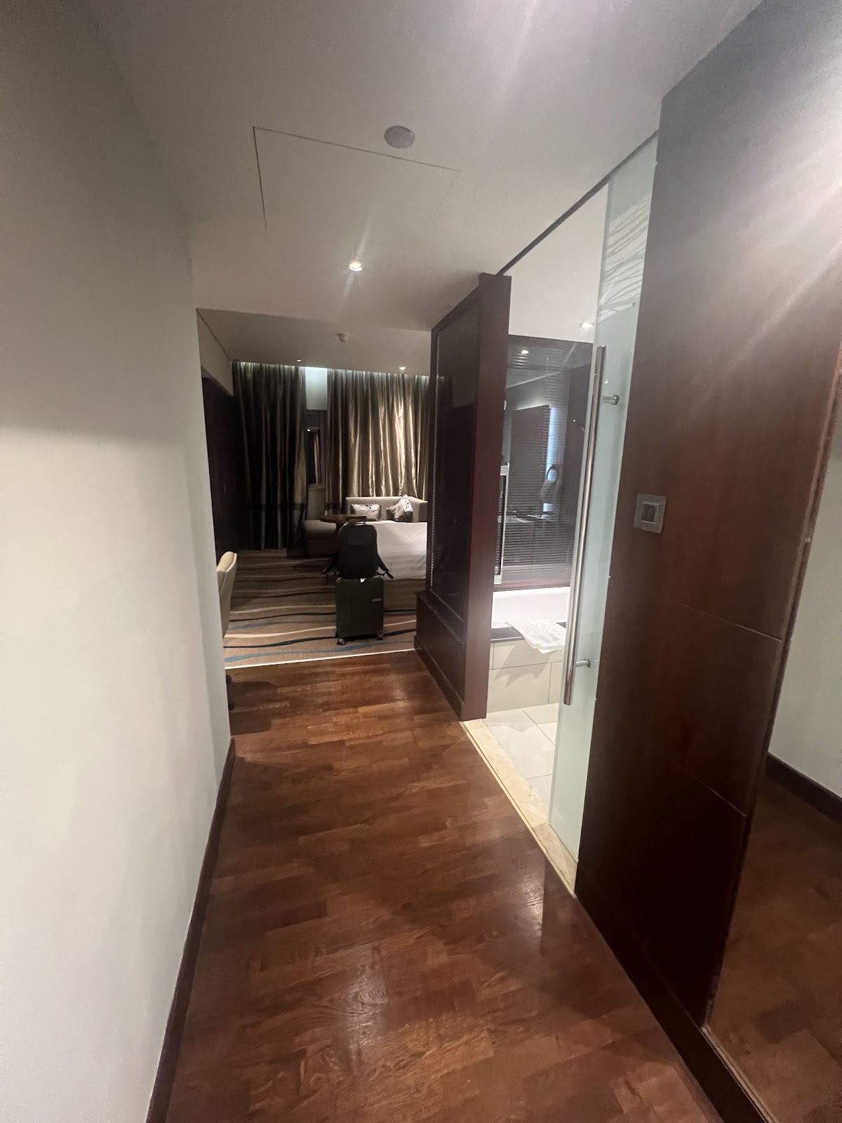 Sunday Signature Hotel & Residence