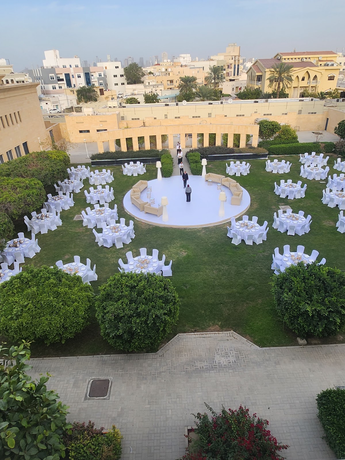 Al Zahiya Wedding Halls قاعات الزاهية للأعراس والمناسبات 4